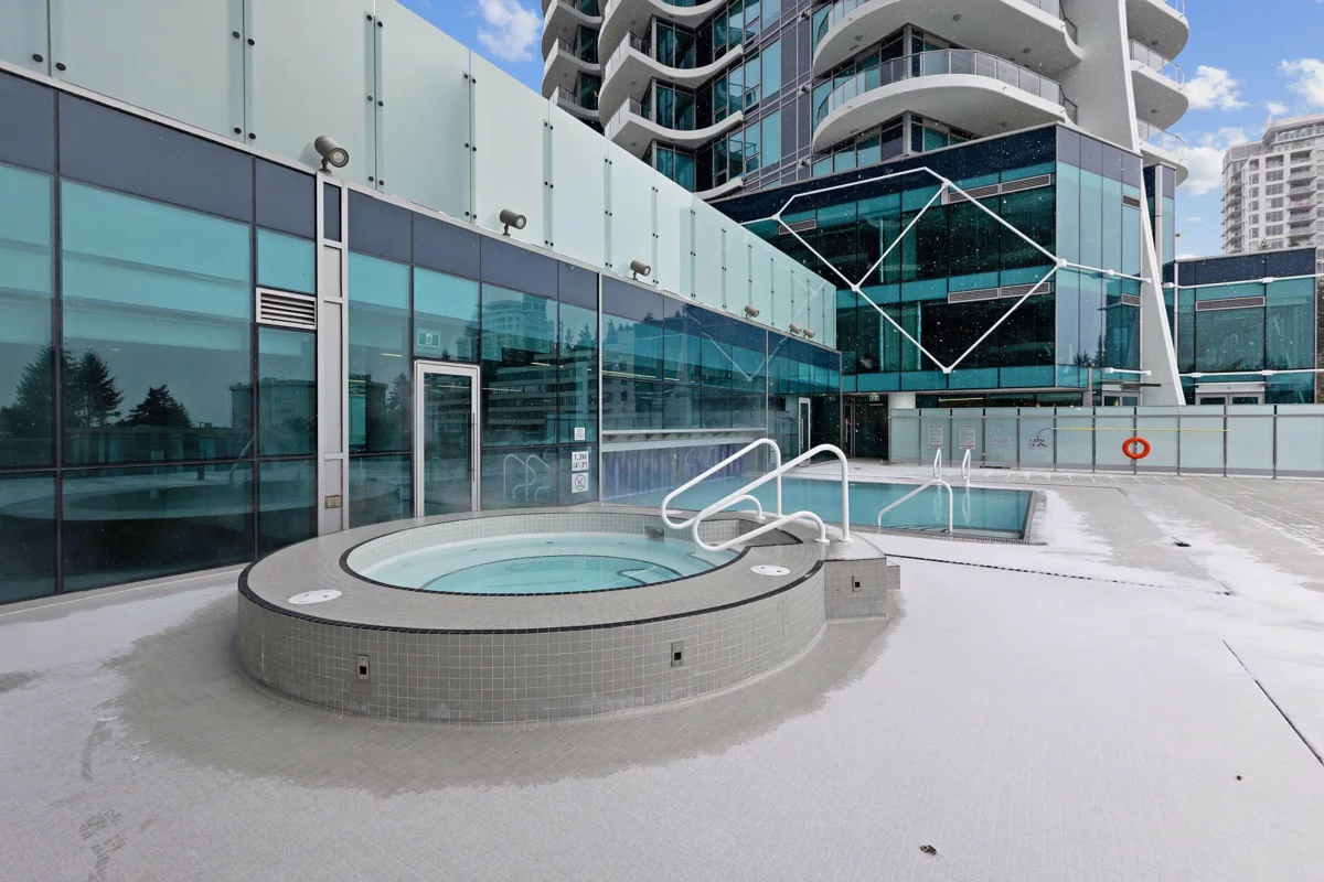 Outdoor Deck Photo of 506 1500 Martin Street, White Rock, BC