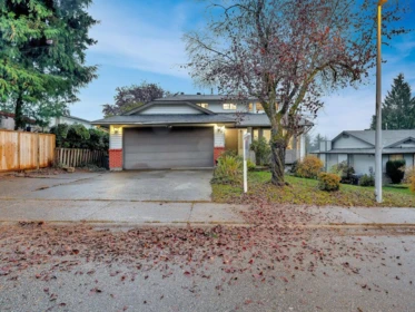 13831 80a Avenue, Surrey, BC, Surrey — Single Family Residence for sale