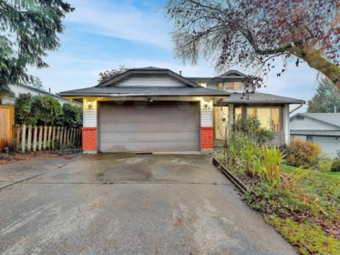 13831 80a Avenue, Surrey, BC, Surrey — Single Family Residence for sale