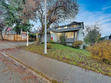 13831 80a Avenue, Surrey, BC, Surrey — Single Family Residence for sale
