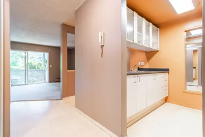 301 204 Westhill Place, Port Moody, BC, Port Moody — Apartment/Condo for sale