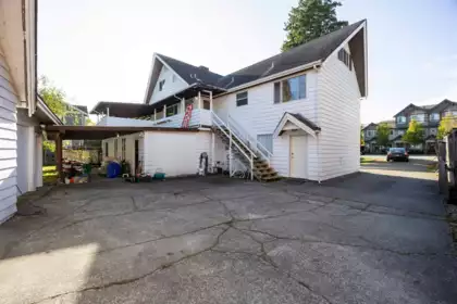 Garden / Landscaping Photo of 7540 No. 2 Road, Richmond, BC
