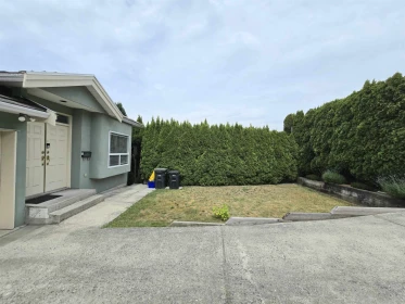 6333 Burns Street, Burnaby, BC, Burnaby — Half Duplex for sale