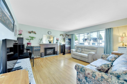 Family Room Photo of 11059 146a Street, Surrey, BC