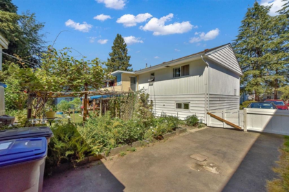 Outdoor Deck Photo of 11059 146a Street, Surrey, BC