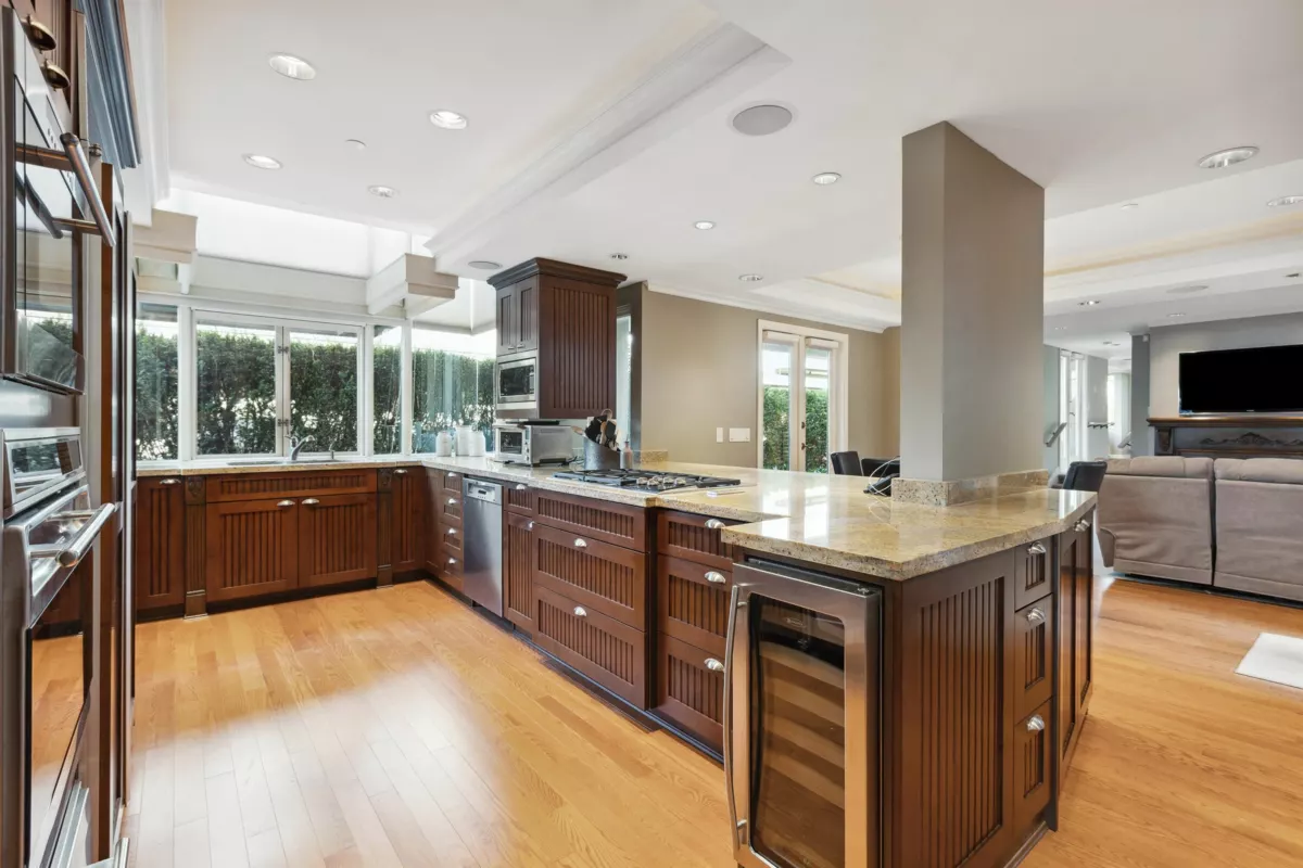 Bedroom 4 Photo of 2406 Bellevue Avenue, West Vancouver, BC