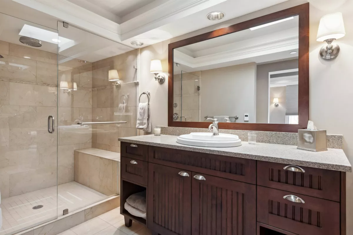 Mudroom Photo of 2406 Bellevue Avenue, West Vancouver, BC