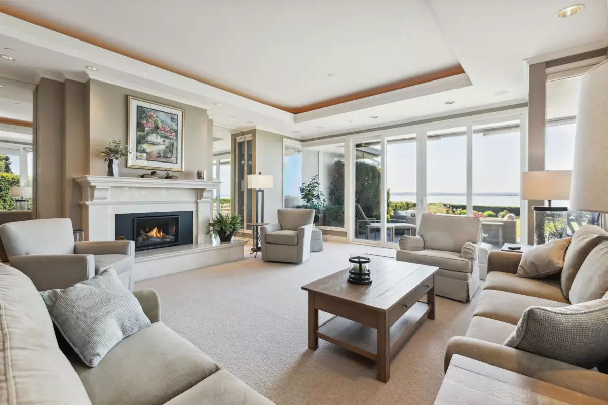 Pantry Photo of 2406 Bellevue Avenue, West Vancouver, BC