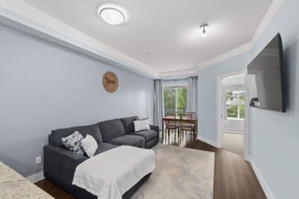204 20630 Douglas Crescent, Langley, BC, Langley — Apartment/Condo for sale