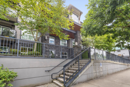 204 20630 Douglas Crescent, Langley, BC, Langley — Apartment/Condo for sale