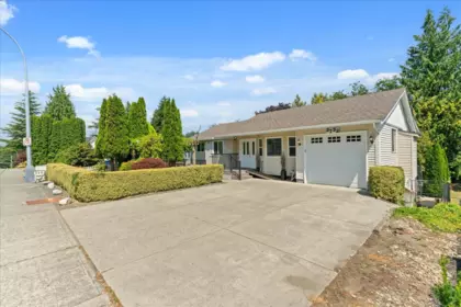 3732 Old Clayburn Road, Abbotsford, BC, Abbotsford — Single Family Residence for sale