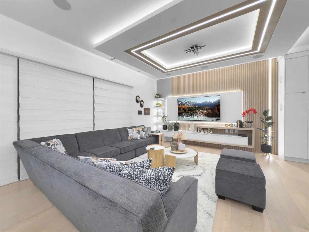 Breakfast Nook Photo of 14124 71 Avenue, Surrey, BC