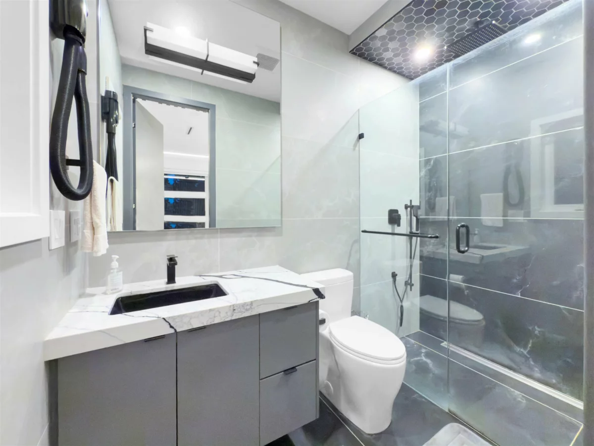 Front Yard Photo of 14124 71 Avenue, Surrey, BC