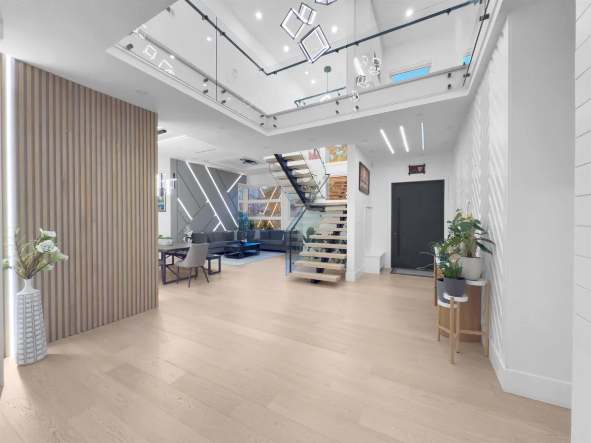 Kitchen Island Photo of 14124 71 Avenue, Surrey, BC
