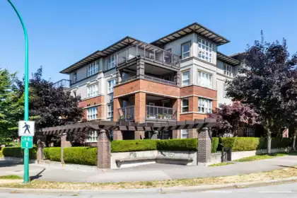 403 6815 188 Street, Surrey, BC, Surrey — Apartment/Condo for sale