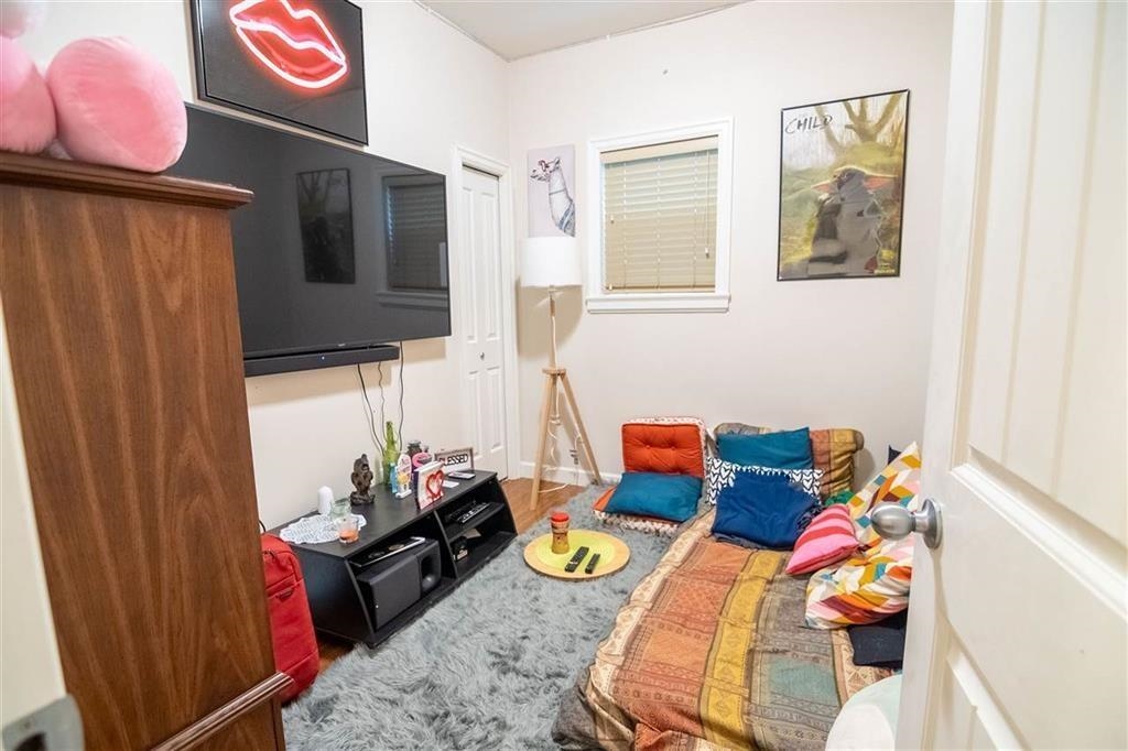 Dining Area Photo of 728 E 49th Avenue, Vancouver, BC