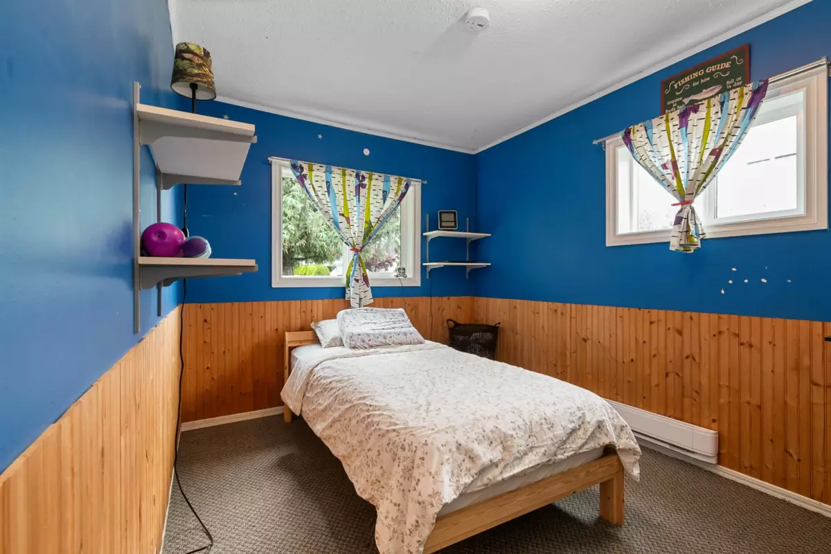 Entry Foyer Photo of 9834 Munro Avenue, Rosedale, BC