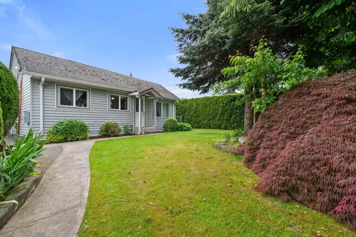 Family Room Photo of 9834 Munro Avenue, Rosedale, BC