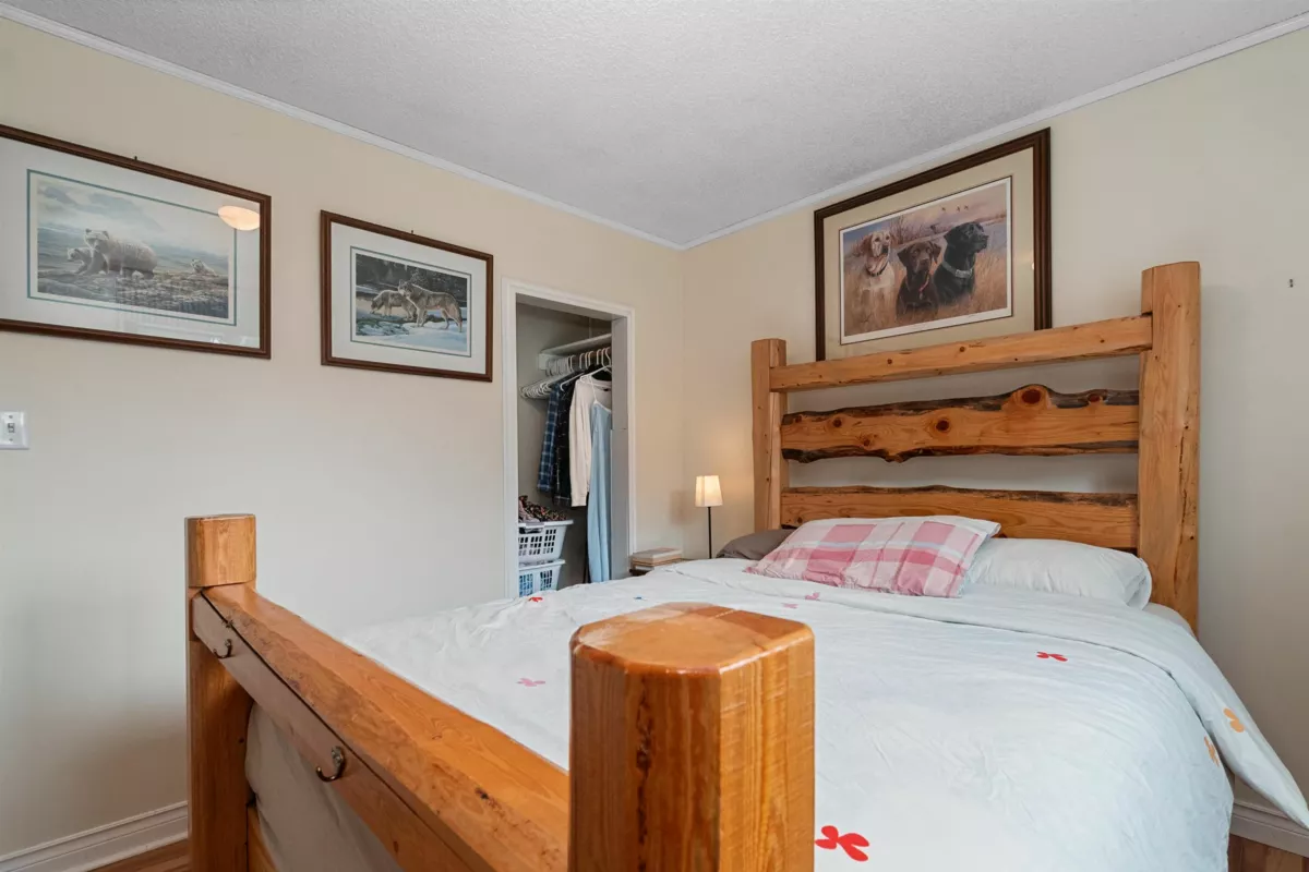 Garage Interior Photo of 9834 Munro Avenue, Rosedale, BC