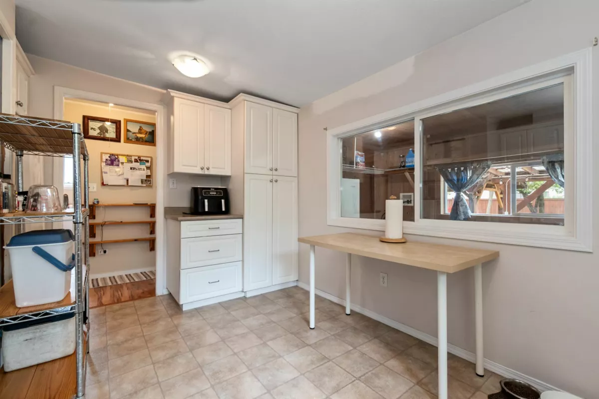 Outdoor Deck Photo of 9834 Munro Avenue, Rosedale, BC