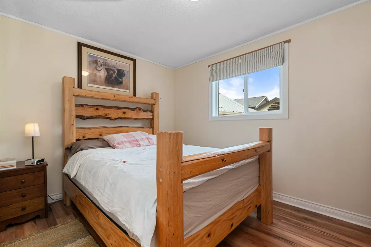 Staircase Photo of 9834 Munro Avenue, Rosedale, BC