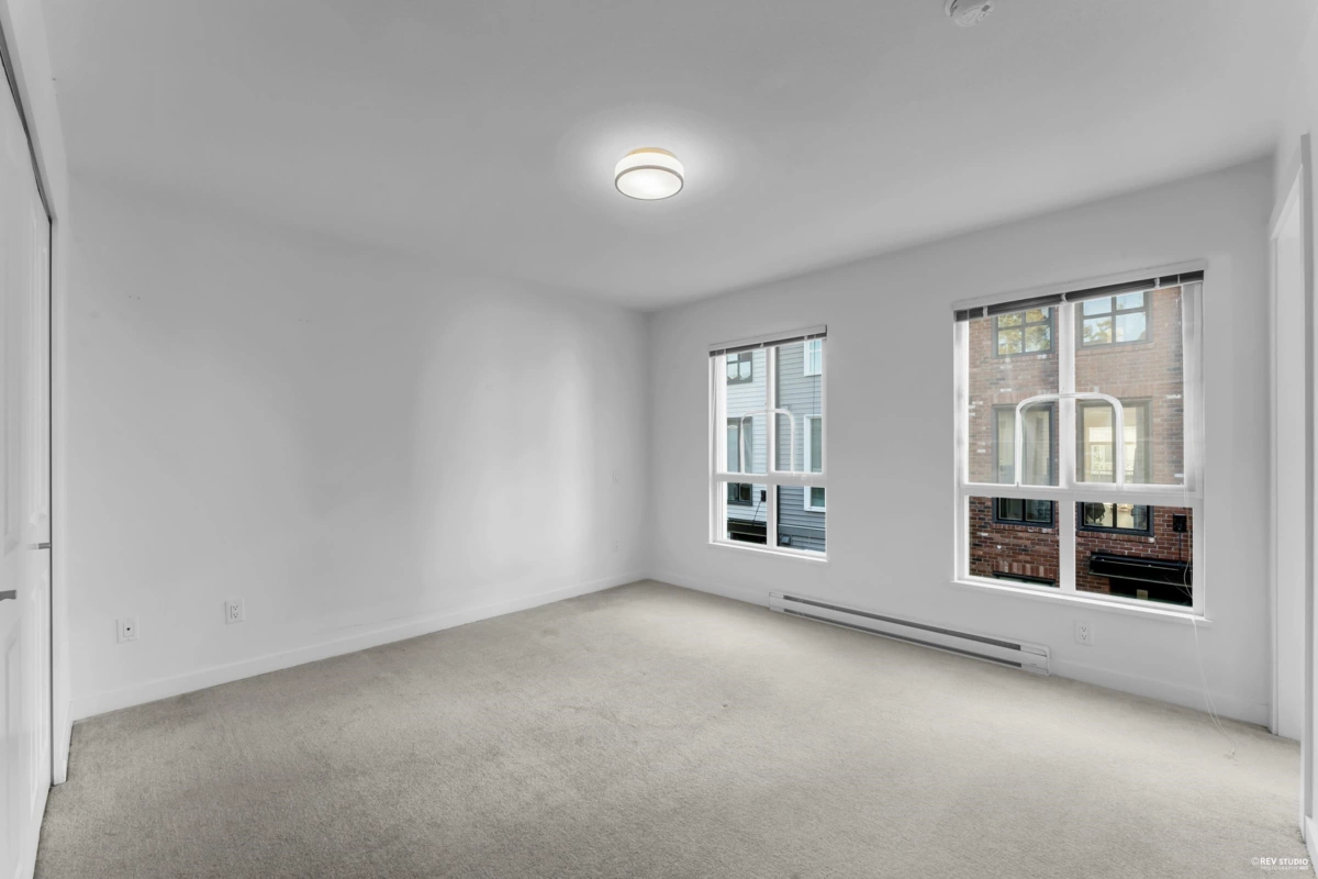 Dining Area Photo of 35 15828 27 Avenue, Surrey, BC