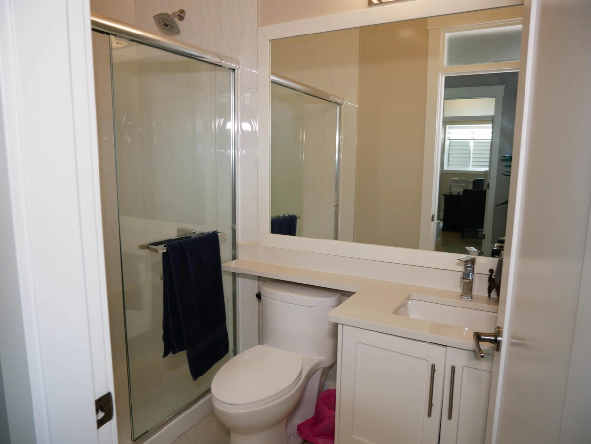 Basement Recreation Room Photo of 3171 Engineer Crescent, Abbotsford, BC