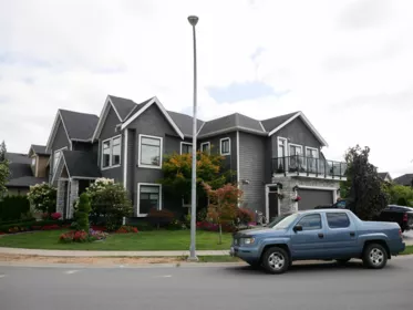 3171 Engineer Crescent, Abbotsford, BC, Aberdeen — 7 bed single family residence for sale