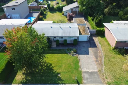 9565 Carleton Street, Chilliwack, BC, Chilliwack — Single Family Residence for sale