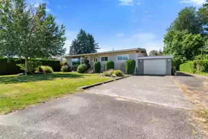 9565 Carleton Street, Chilliwack, BC, Chilliwack — Single Family Residence for sale