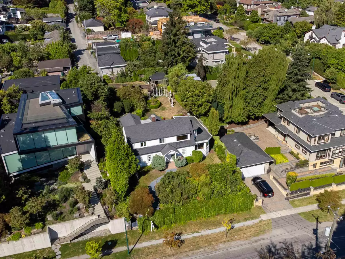 Outdoor Patio Photo of 1937 Tolmie Street, Vancouver, BC