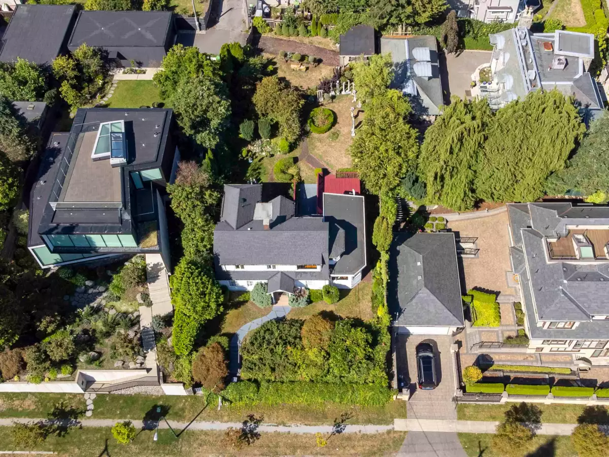 Staircase Photo of 1937 Tolmie Street, Vancouver, BC