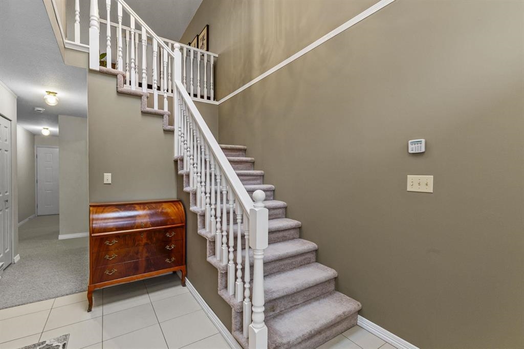 Entry Foyer Photo of 13 32752 4 Avenue, Mission, BC