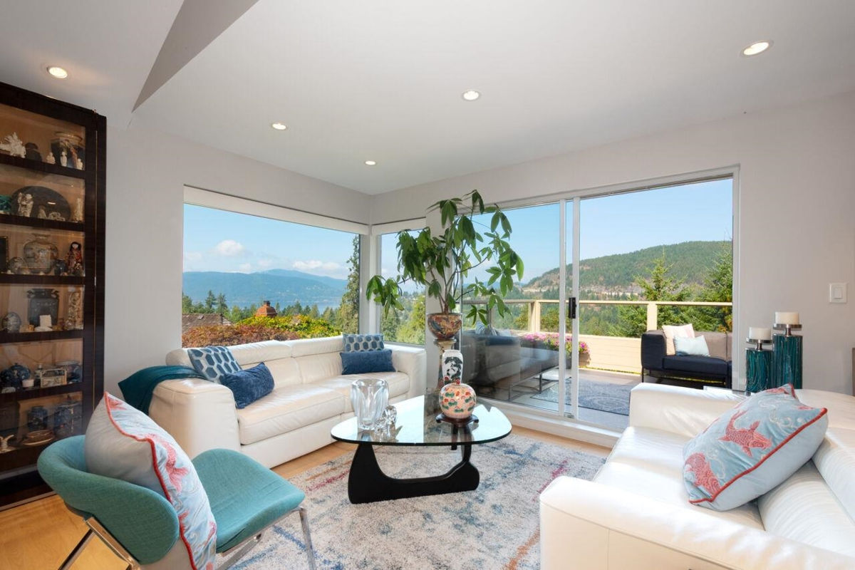 Family Room Photo of 5480 Keith Road, West Vancouver, BC