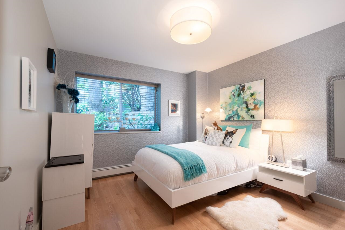 Swimming Pool Photo of 5480 Keith Road, West Vancouver, BC