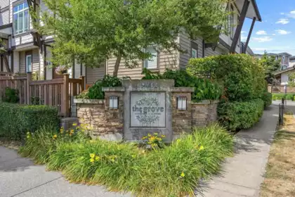 113 19433 68 Avenue, Surrey, BC, Clayton — 2 bed townhouse for sale