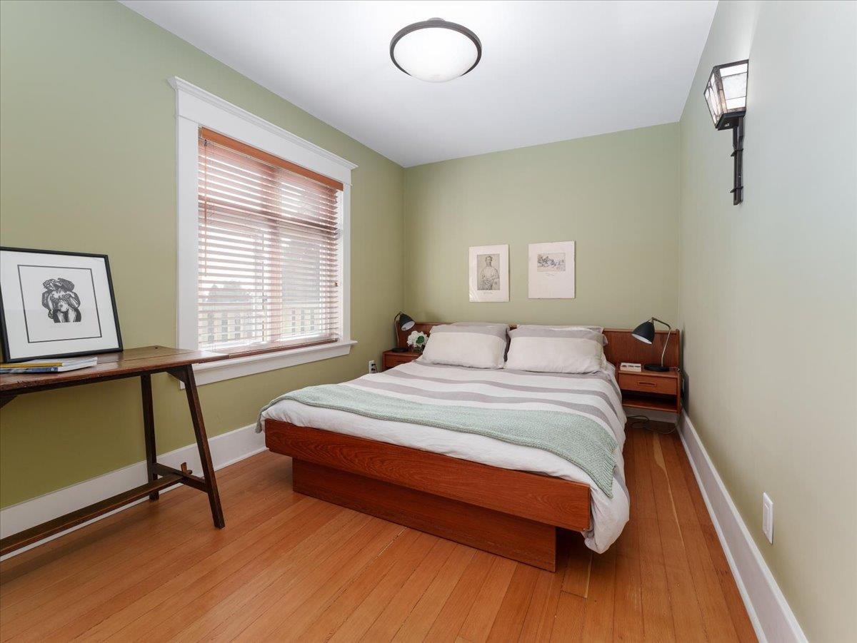 Hallway Photo of 848 E 6th Street, North Vancouver, BC