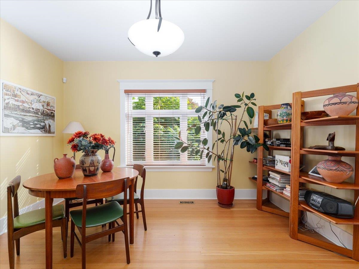 Kitchen Island Photo of 848 E 6th Street, North Vancouver, BC