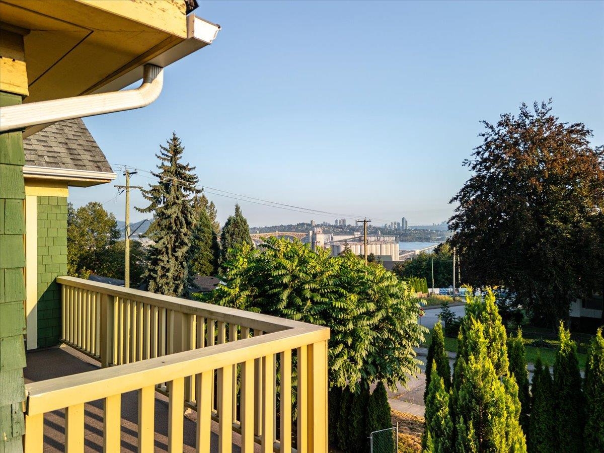 Laundry Room Photo of 848 E 6th Street, North Vancouver, BC