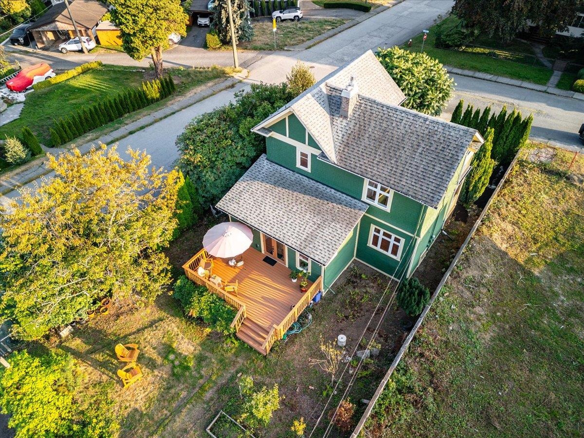 Outdoor Kitchen Photo of 848 E 6th Street, North Vancouver, BC