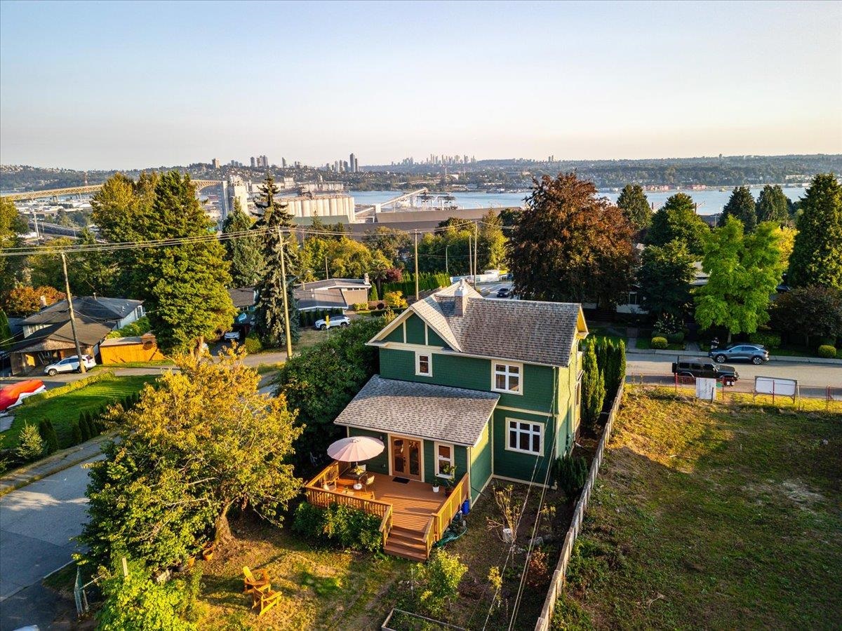 Swimming Pool Photo of 848 E 6th Street, North Vancouver, BC