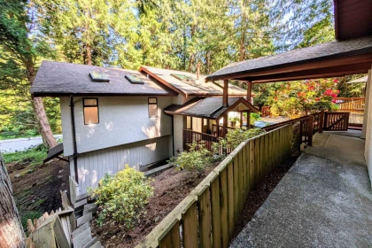 4706 Meadfeild Road, West Vancouver, BC, West Vancouver — Single Family Residence for sale