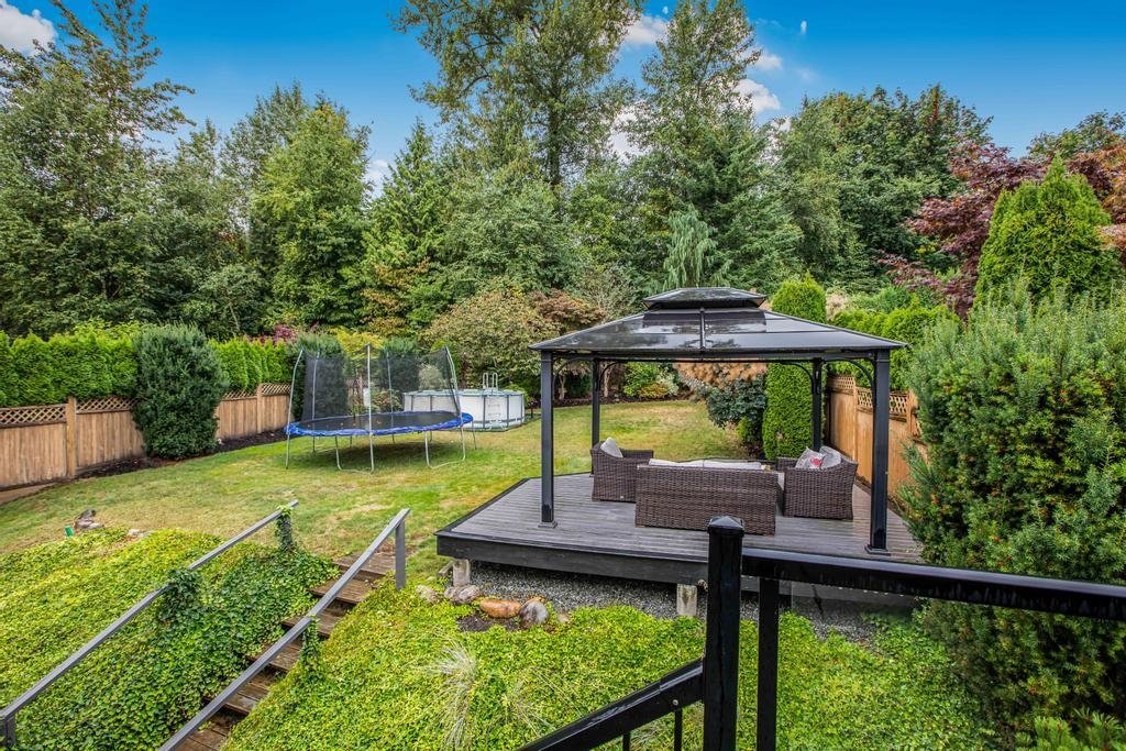 Backyard Photo of 33591 12th Avenue, Mission, BC