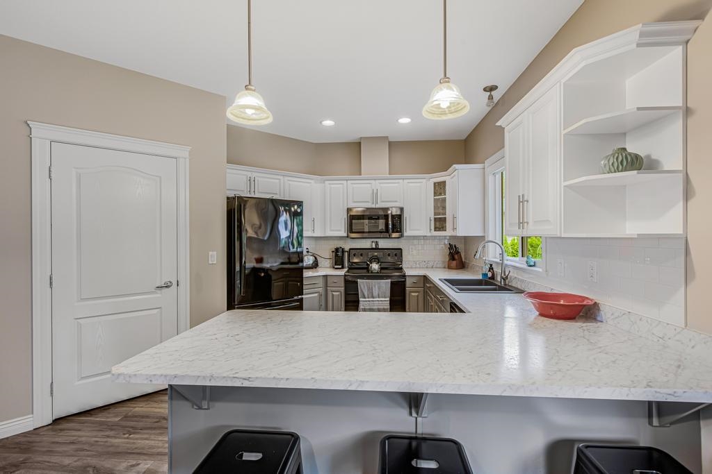 Breakfast Nook Photo of 33591 12th Avenue, Mission, BC