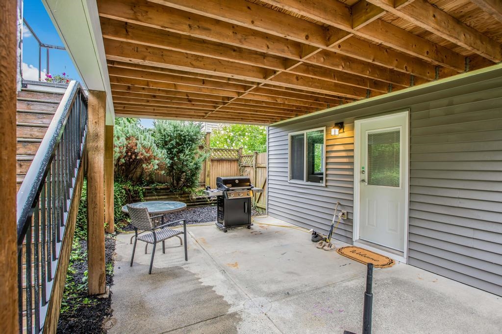 Front Yard Photo of 33591 12th Avenue, Mission, BC