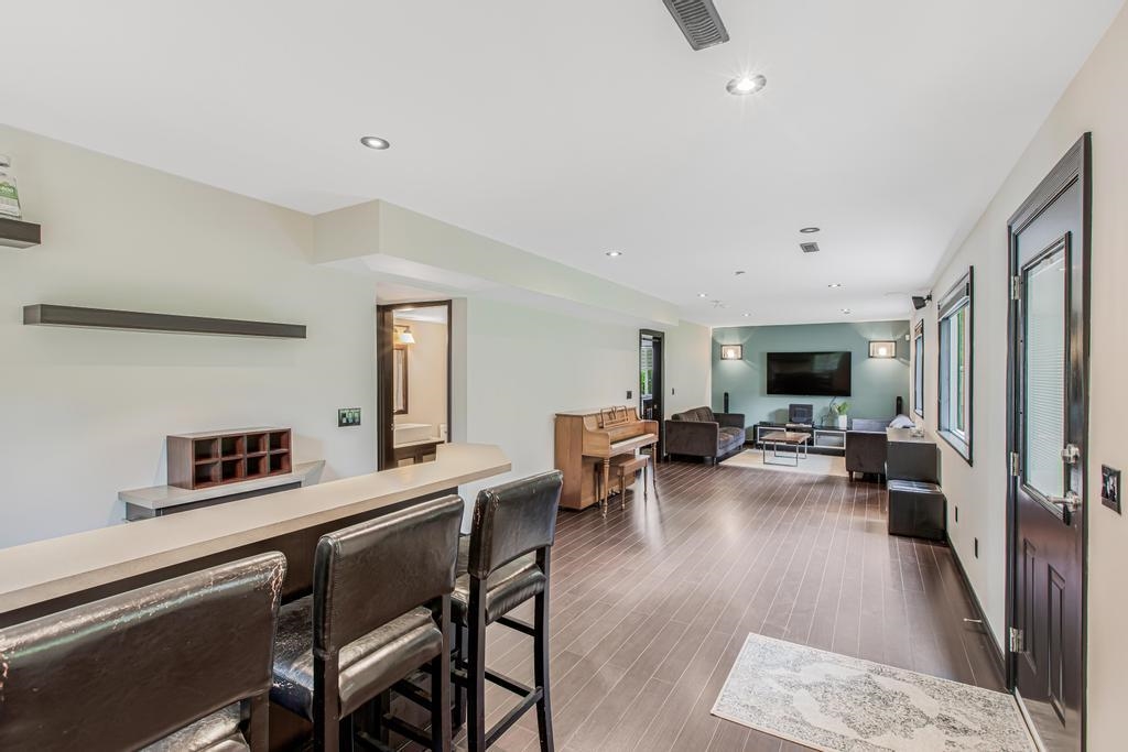 Hallway Photo of 33591 12th Avenue, Mission, BC