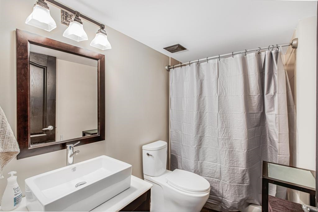 Laundry Room Photo of 33591 12th Avenue, Mission, BC