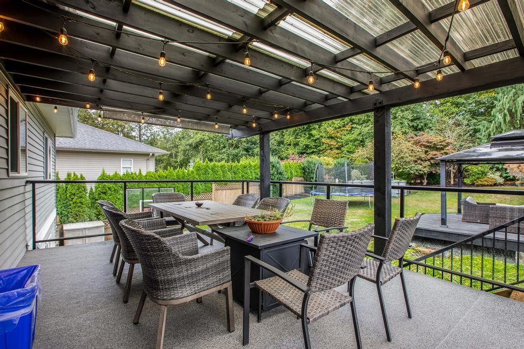 Outdoor Patio Photo of 33591 12th Avenue, Mission, BC