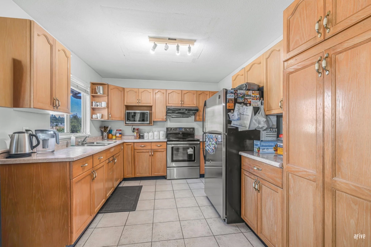 Primary Bedroom Photo of 14373 66 Avenue, Surrey, BC