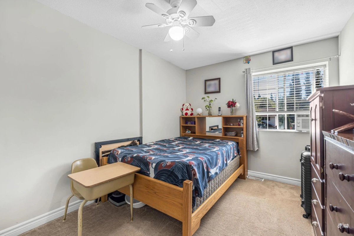 Walk-In Closet Photo of 14373 66 Avenue, Surrey, BC